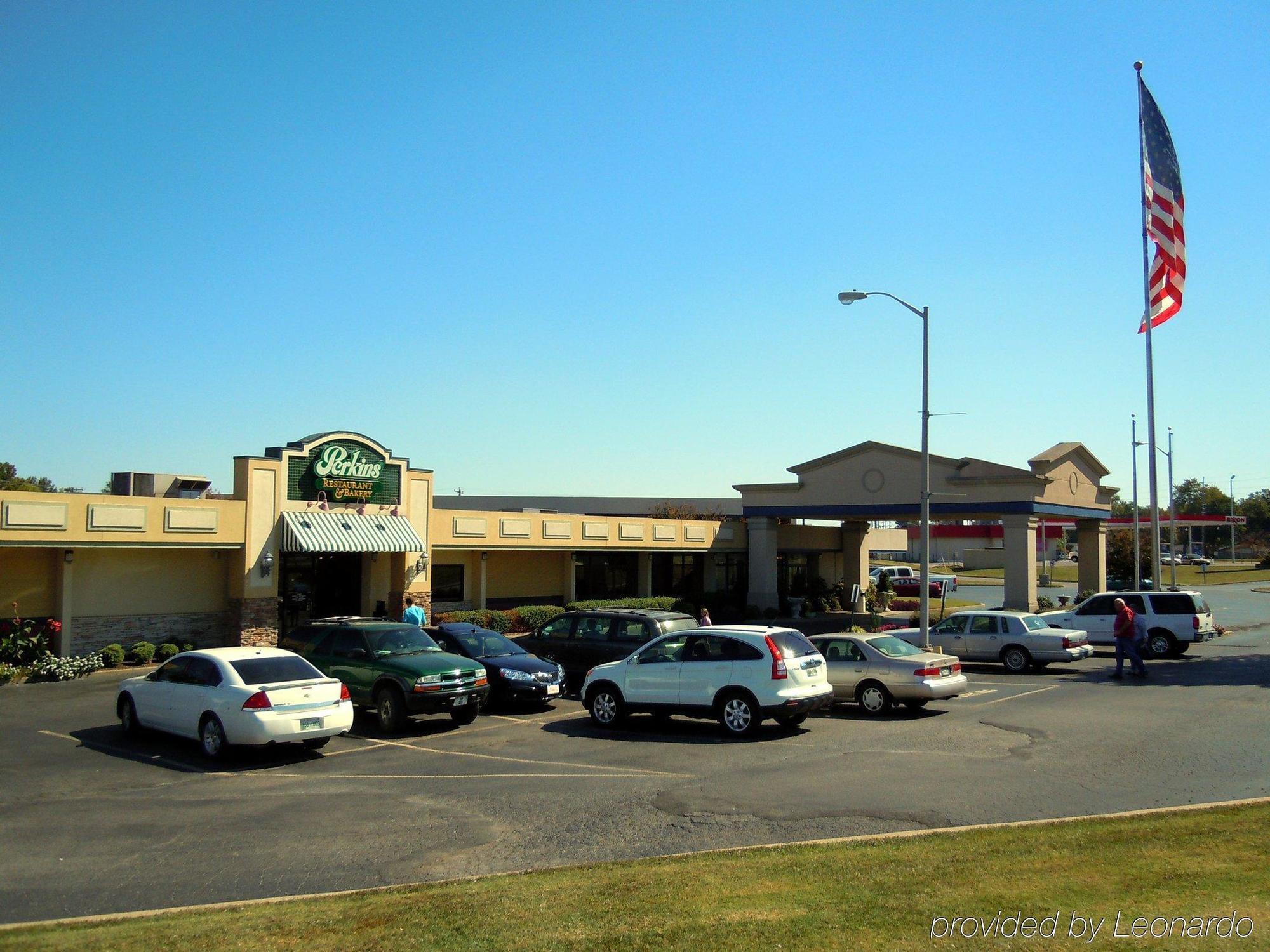 Best Western Dyersburg Inn Buitenkant foto